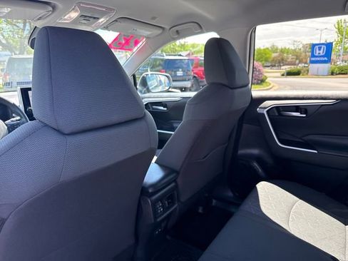 Used 2023 Toyota RAV4 XLE AWD/4WD image 20