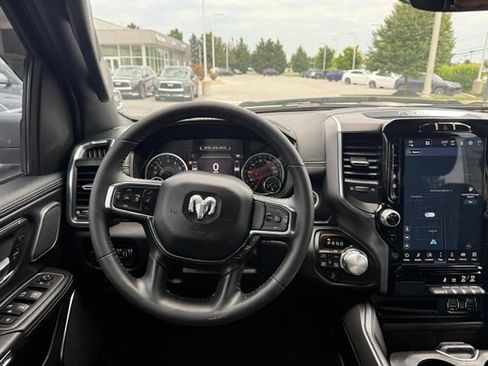 Used 2024 RAM 1500 Laramie AWD/4WD image 6