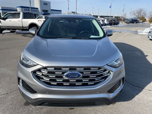 Used 2022 Ford Edge Titanium image 3