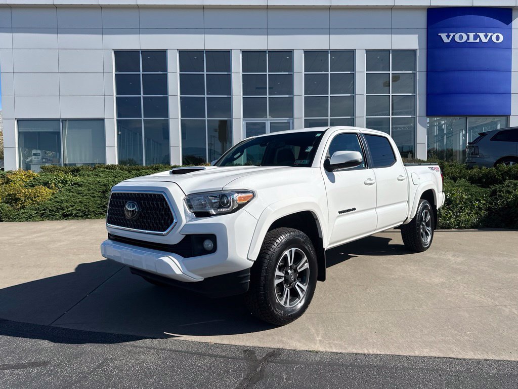 Used 2019 Toyota Tacoma TRD Sport AWD/4WD image 42