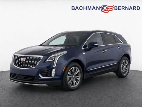 Used 2025 Cadillac XT5 Premium Luxury w/ Technology Package AWD/4WD image 3