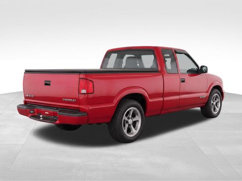 Used 2001 Chevrolet S10 Pickup LS w/ Preferred Equipment Group RWD image 6