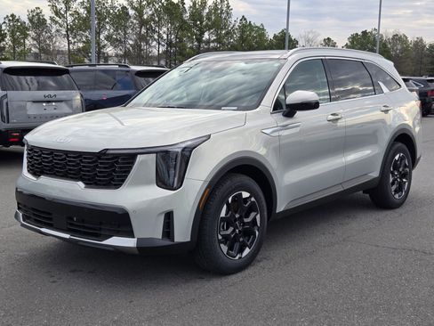 New 2026 Kia Sorento S w/ S Panoramic Sunroof Package image 3