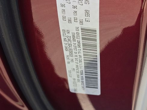 Used 2018 Chrysler Pacifica Touring-L FWD image 29