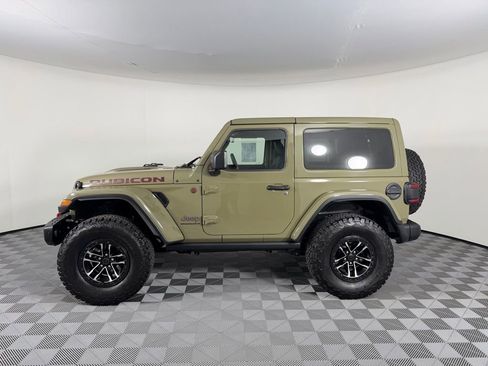 Used 2025 Jeep Wrangler Rubicon image 3