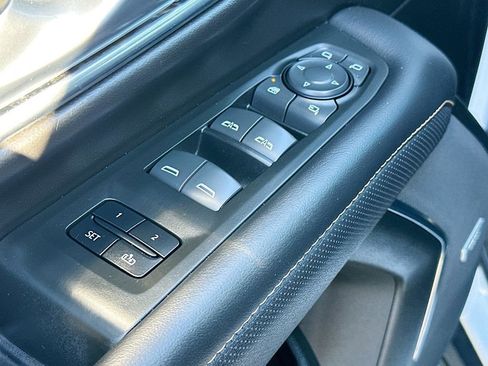 Certified 2022 GMC Yukon AT4 AWD/4WD image 17