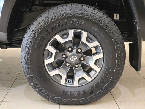 Certified 2023 Toyota Tacoma TRD Off-Road w/ TRD Premium Off Road Package AWD/4WD image 8