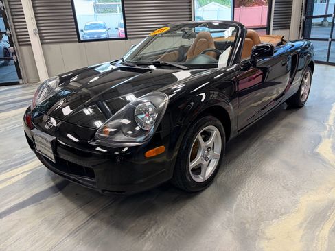 Used 2001 Toyota MR2 RWD image 5