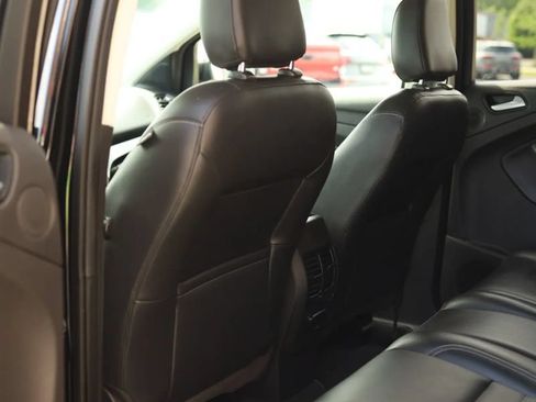 Used 2018 Ford Escape Titanium w/ Ford Safe & Smart Package FWD image 33