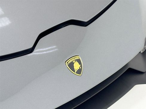 Used 2023 Lamborghini Huracan Tecnica RWD image 34