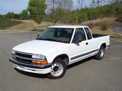 Used 1998 Chevrolet S10 Pickup LS