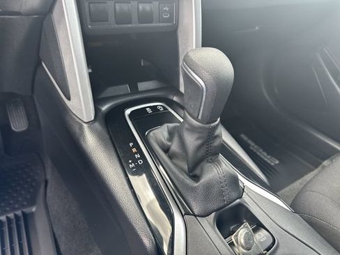 Used 2024 Toyota Corolla Cross LE w/ Moonroof Package FWD image 17
