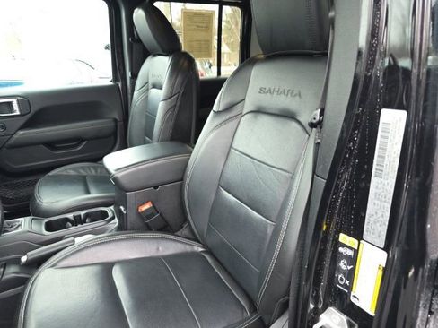 Used 2020 Jeep Wrangler Unlimited Sahara image 4