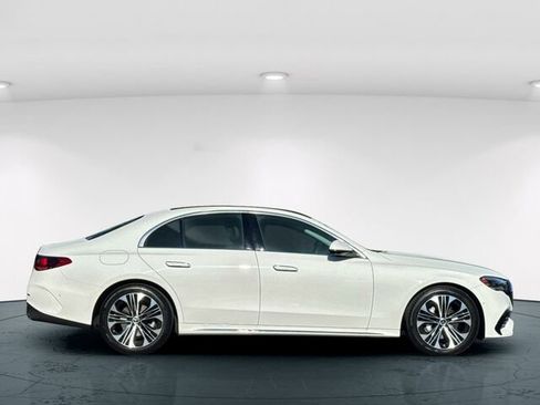 Used 2025 Mercedes-Benz E 350 Sedan image 8