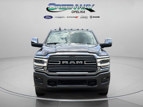 Used 2024 RAM 3500 Laramie AWD/4WD image 2