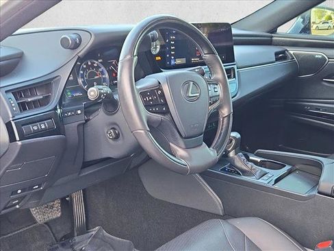 Used 2024 Lexus ES 300h Ultra Luxury FWD image 10