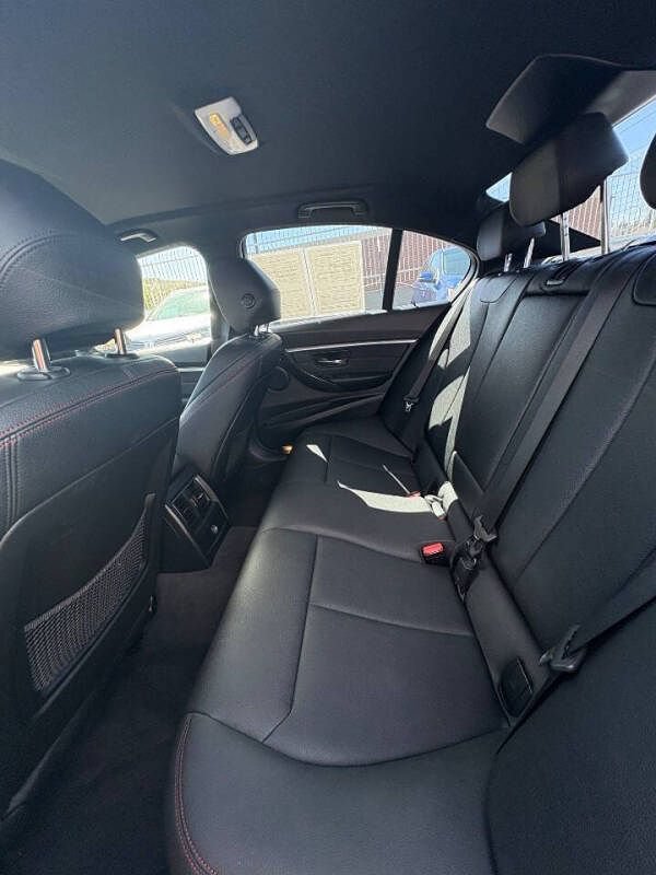 Used 2017 BMW 330e RWD image 14
