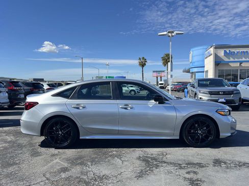 Certified 2025 Honda Civic Sport image 24