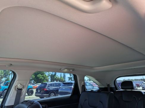 Certified 2023 Kia Sorento S w/ Panoramic Sunroof Package AWD/4WD image 22