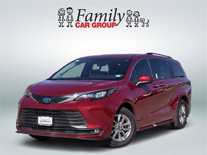Used 2025 Toyota Sienna XLE w/ XLE Plus Package