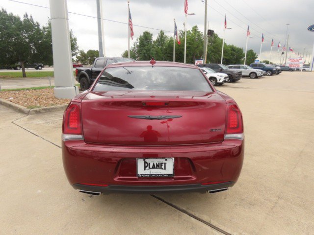 Used 2022 Chrysler 300 Touring L RWD image 11