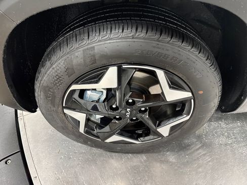 Certified 2025 Kia Seltos S AWD/4WD image 10