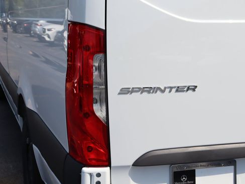 New 2025 Mercedes-Benz Sprinter 2500 image 10
