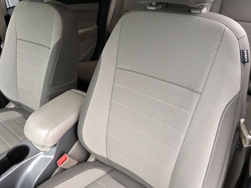 Used 2015 Ford Escape SE image 10