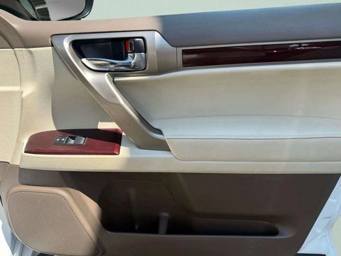 Used 2018 Lexus GX 460 Luxury image 9