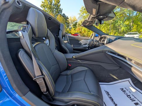 Used 2023 Chevrolet Corvette Stingray Premium Cpe w/ Z51 Performance Package image 64