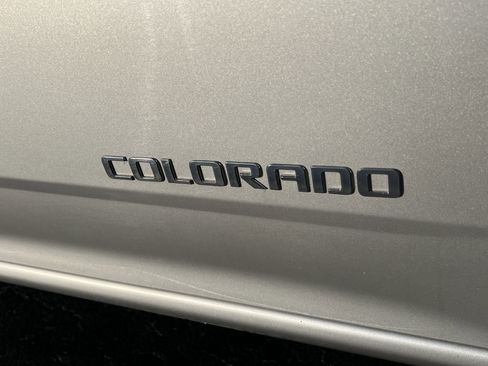 Used 2005 Chevrolet Colorado LS w/ Power Convenience Package image 9