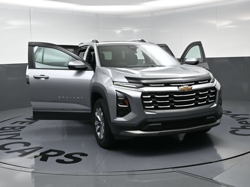 Used 2025 Chevrolet Equinox LT w/ Convenience Package II AWD/4WD image 24