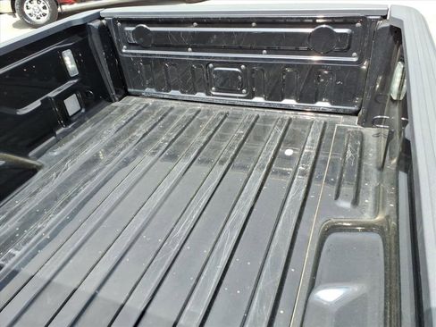 Used 2022 Jeep Gladiator Overland w/ Popular Equipment Package AWD/4WD image 14