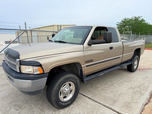 Used 2001 Dodge Ram 2500 Truck 4x4 Quad Cab image 1