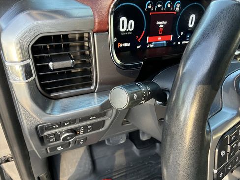 Used 2022 Ford F150 Lariat w/ Equipment Group 502A High image 18