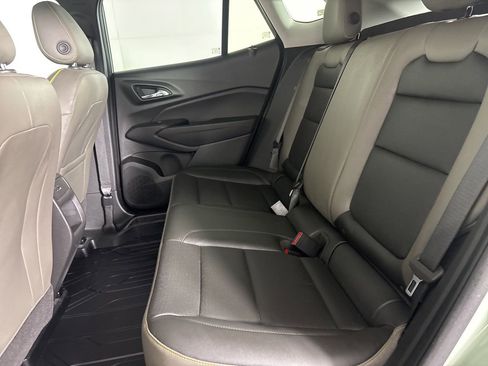 Used 2025 Chevrolet Trax ACTIV w/ Sunroof Package image 21