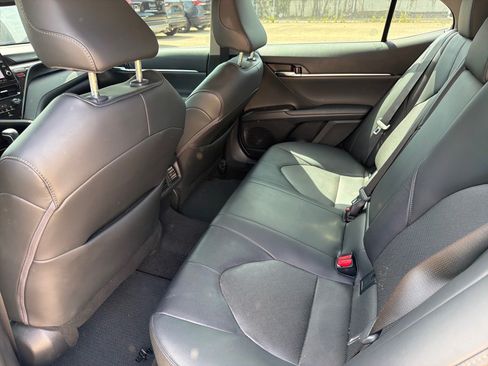 Used 2024 Toyota Camry XLE FWD image 10