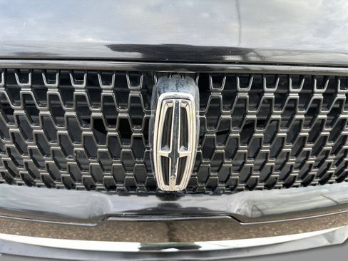 Used 2020 Lincoln Continental FWD image 35