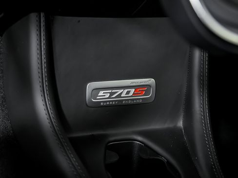 Used 2020 McLaren 570S Spider image 38