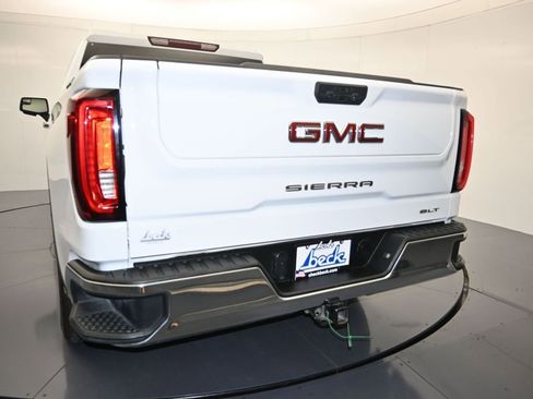 Used 2024 GMC Sierra 1500 SLT AWD/4WD image 23