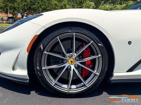 Used 2019 Ferrari 812 Superfast RWD image 40