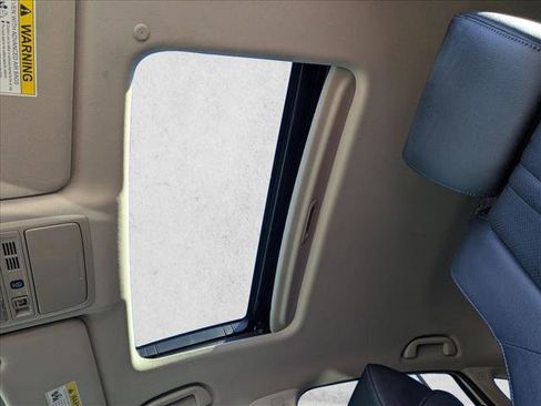 Used 2019 Honda Accord Touring image 16