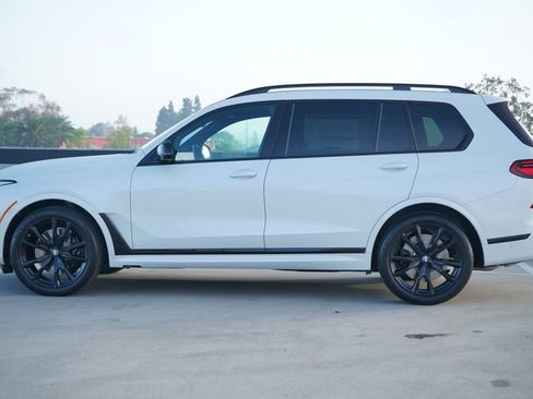 New 2026 BMW X7 M60i w/ Executive Package AWD/4WD image 4