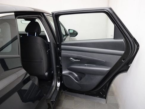 Used 2025 Hyundai Tucson SE AWD/4WD image 14