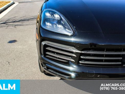 Used 2023 Porsche Cayenne S Platinum w/ Premium Package Plus image 12