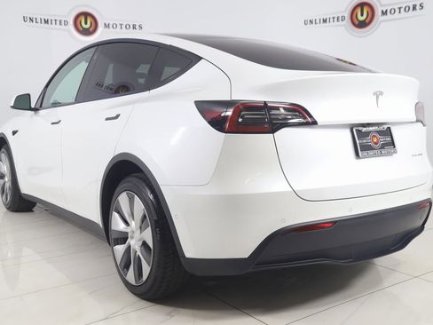 Used 2021 Tesla Model Y Long Range image 4
