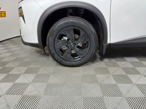 New 2026 Nissan Rogue SV FWD image 10