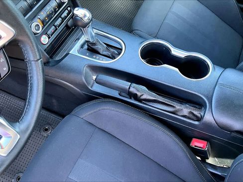 Used 2021 Ford Mustang Coupe RWD image 20