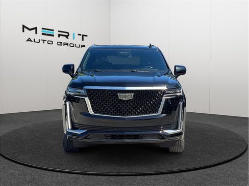 Used 2022 Cadillac Escalade ESV Luxury RWD image 3