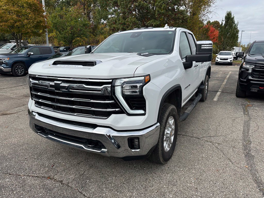 Used 2024 Chevrolet Silverado 2500 LTZ w/ LTZ Convenience Package AWD/4WD image 12